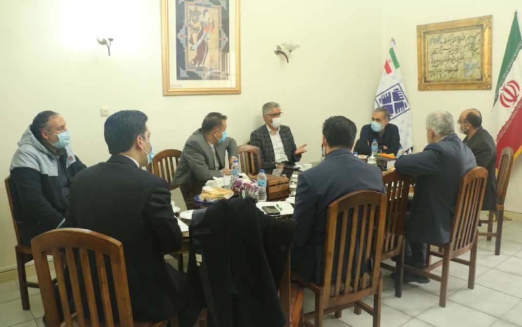 میز صنایع خلاق و نوآورانه